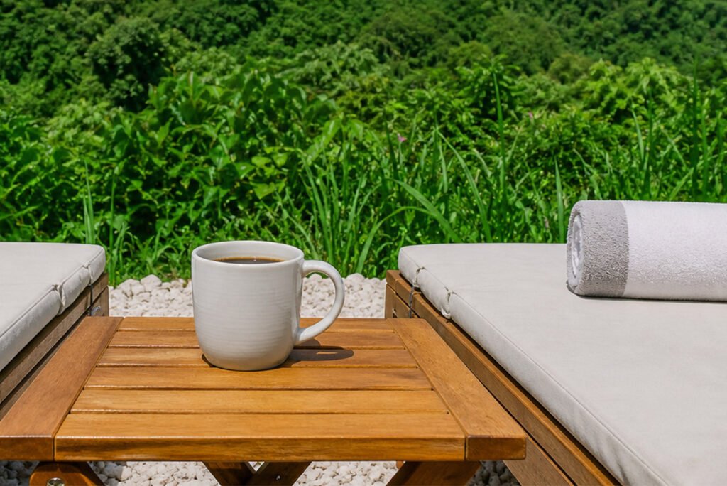 Morning coffee with tropical Mountain View